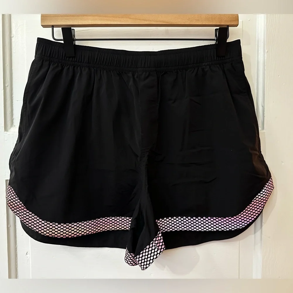 Lululemon Lab Seawheeze 2018 Jeva Short Reflective Black and Pink Sz 8